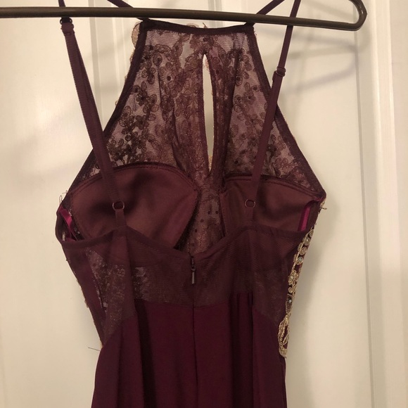 Size 0 maroon long dress - Picture 3 of 3